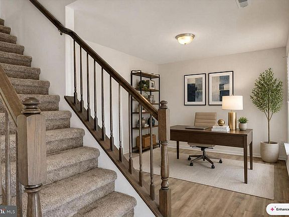 2nd image of 10 Egret Ct