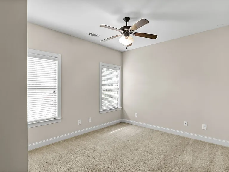 948 Starr Ct — Photo 13