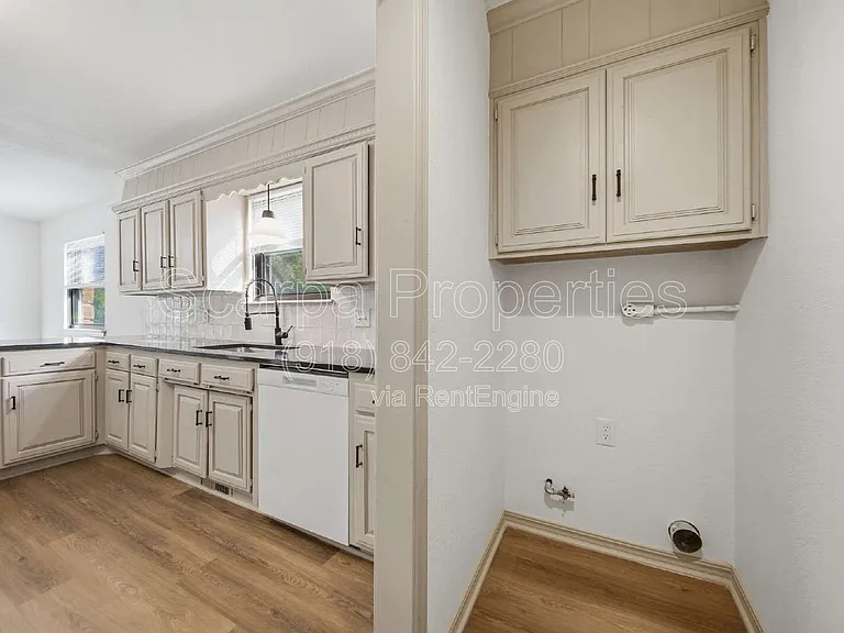 11648 N 104th East Ave — Photo 14