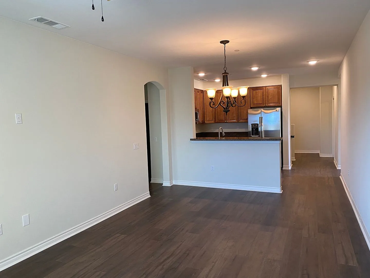 Santa Barbara Luxury Apartment Homes — Photo 4