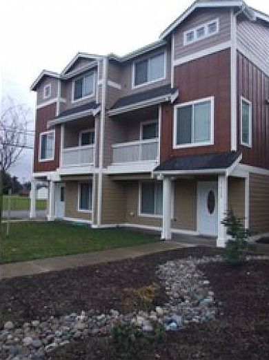 1st image of 7616 Lakewood Dr W