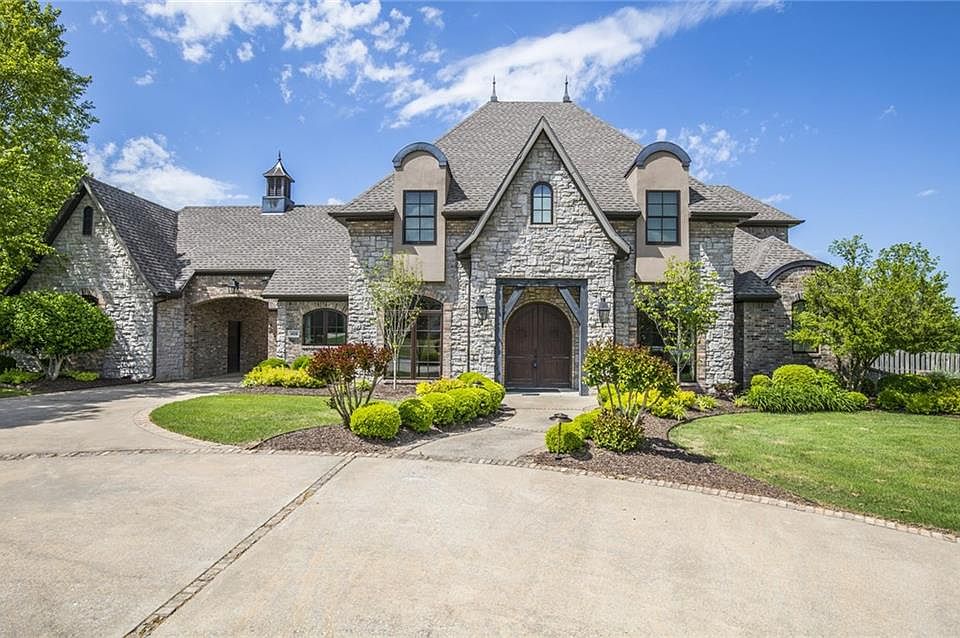 1st image of 4036 Caerleon Cir