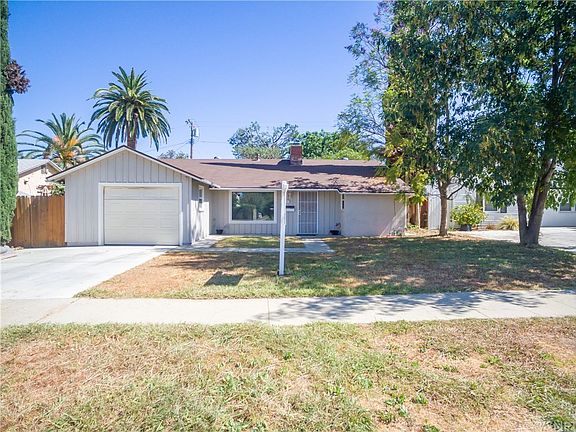 3rd image of 17601 Blythe St