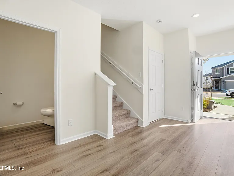 7662 Merchants Way — Photo 5