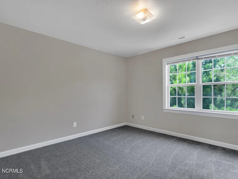 802 Springwood Dr — Photo 12