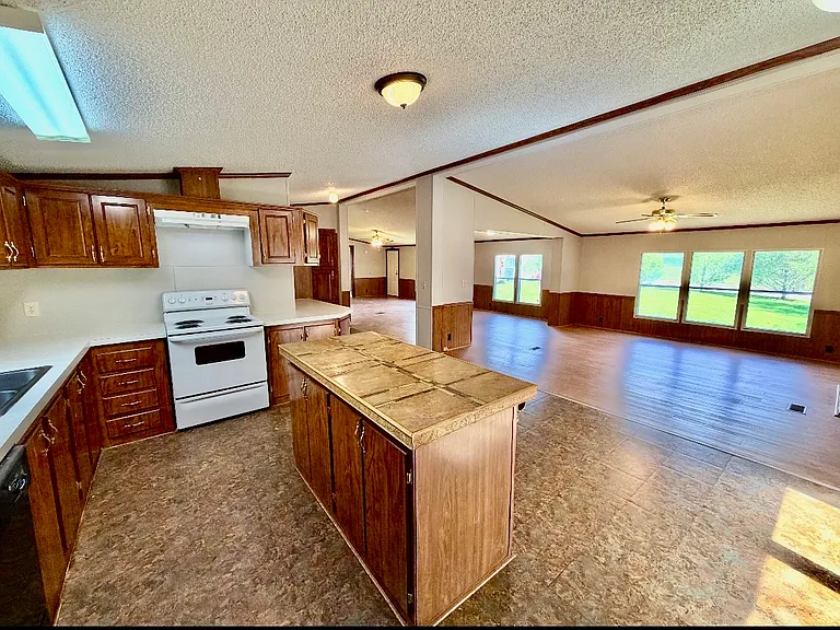122 Fielding Ln — Photo 9