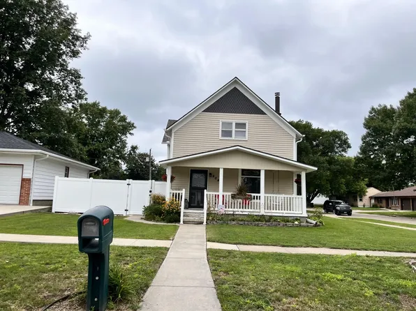804 S 7th St, Albion, NE 68620