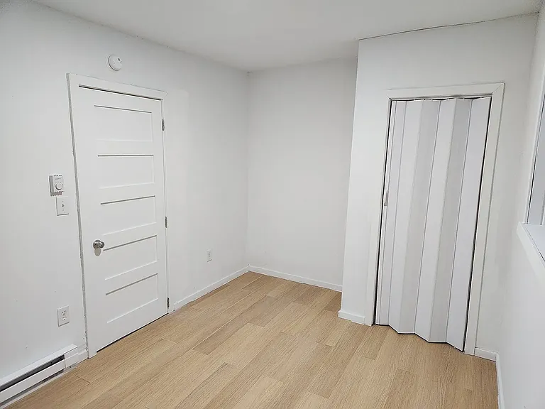 13 Vine St #1 — Photo 7
