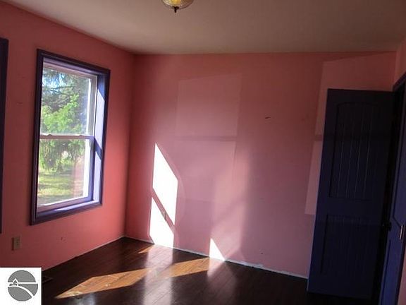 3rd image of 4245 County Road 612 NE