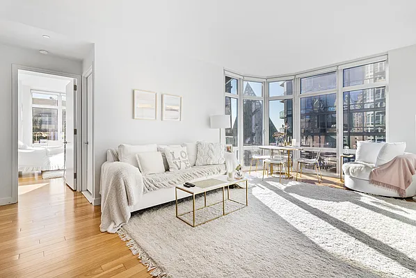 Sold by Compass | media 1