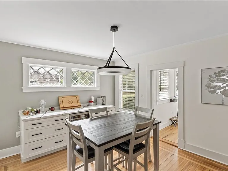 23 Pell St — Photo 8