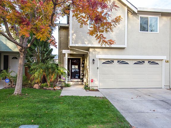 3rd image of 341 Shoreline Dr