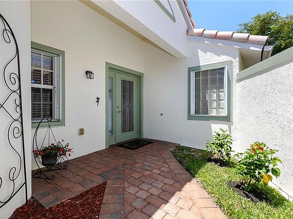 2nd image of 8945 Cascades Isle Blvd