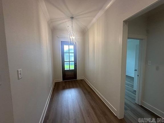 3rd image of 4 Woodlands Park Ln