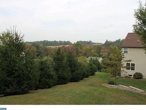 4th image of 4 Forest View Dr