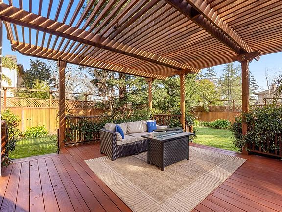 4th image of 1888 Brush Creek Road