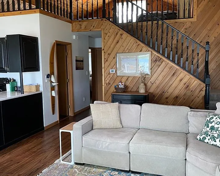 781 E Hess Lake Dr — Photo 1