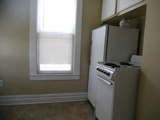3rd image of 907 Turner Ave NW #2