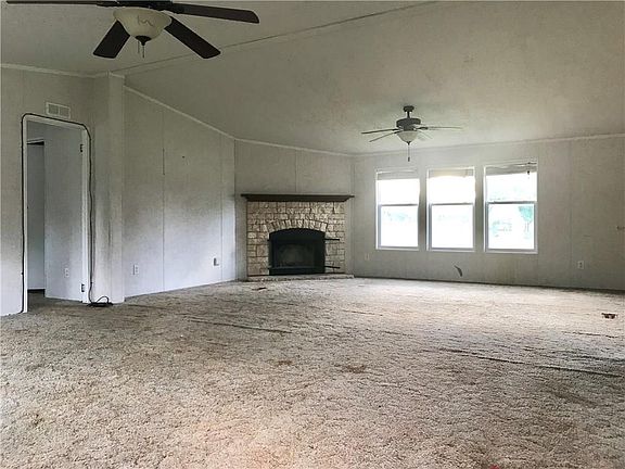 3rd image of 602 S Oklahoma Ave