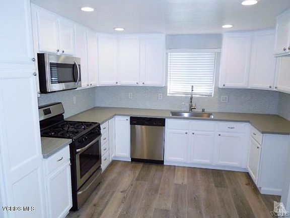 2nd image of 2042 Calle La Sombra Unit 1