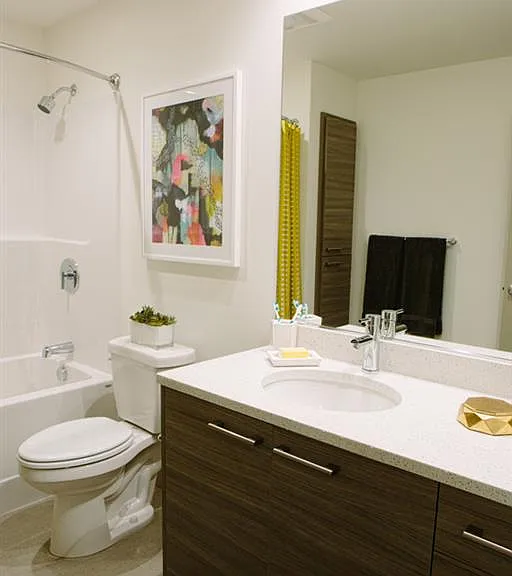 HUB 9 — Photo 16