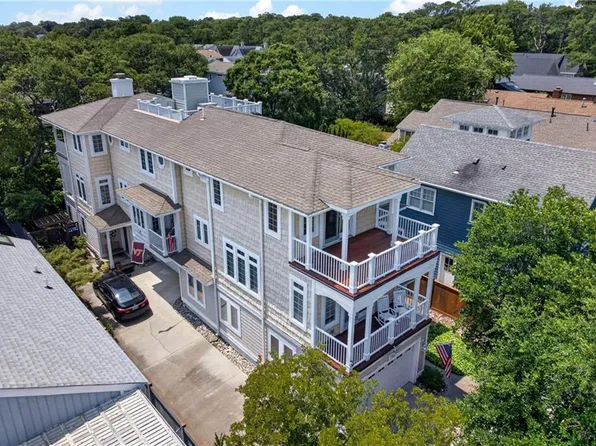 208 77th St #A, Virginia Beach, VA 23451