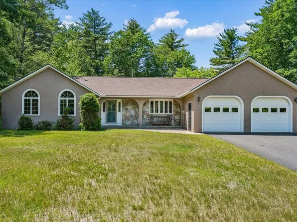 58 Joanne Drive, Hooksett, NH 03106