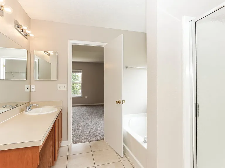 2300 Justin Lake Dr — Photo 15