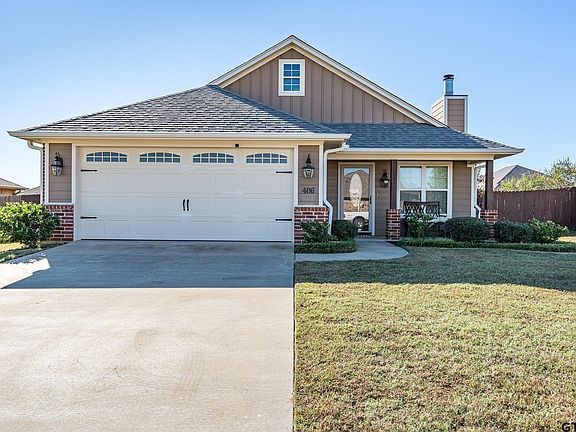 2nd image of 406 Hyde Park Dr