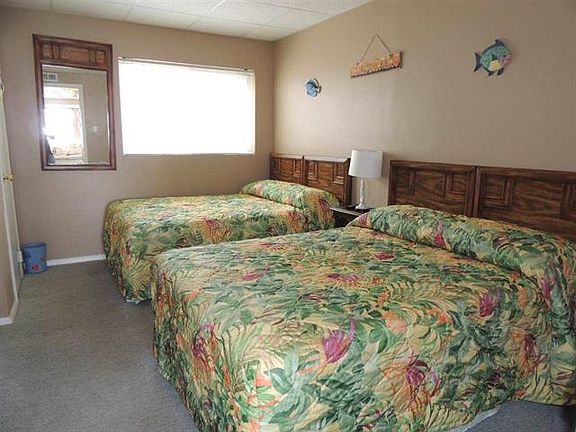 3rd image of 404 E Denver Ave #408