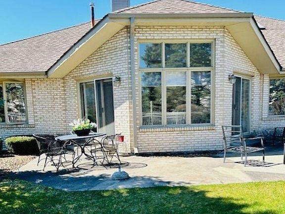 2nd image of 15617 Lakeside Dr
