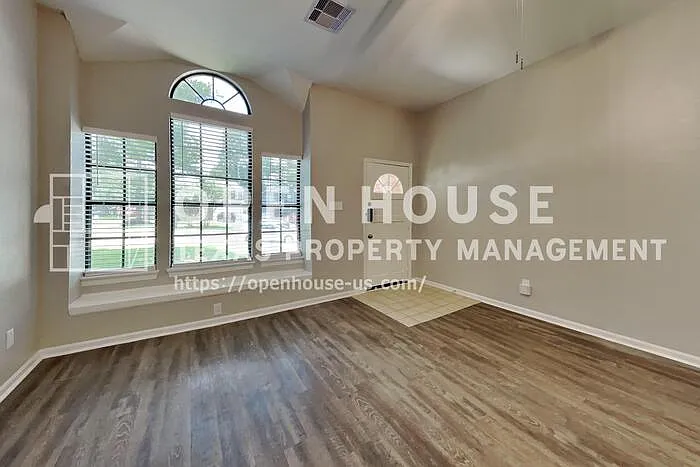 5102 Dobbin Springs Ln — Photo 3