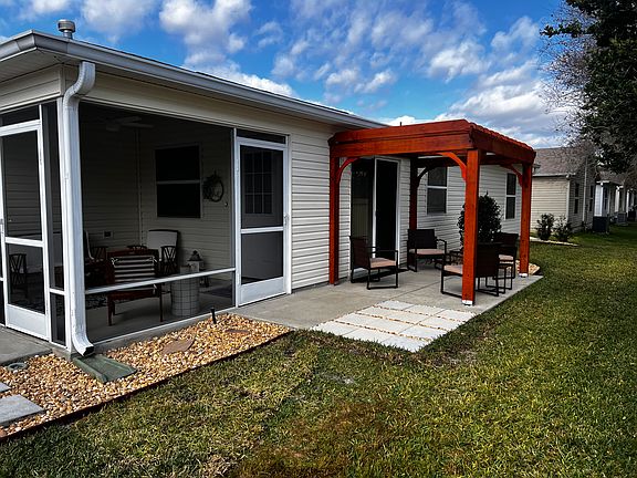 Outside space to enjoy!