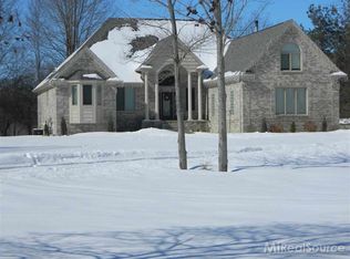 8956 Field Rd, Algonac, MI 48001