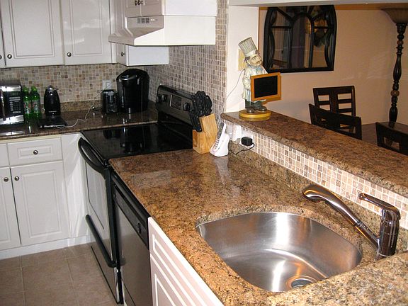 3rd image of 3117 Tuscany Way #3117