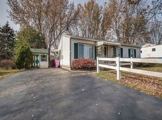 213 Snowdale Dr, Syracuse, NY 13209