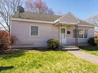 40 Harlem St, Lowell, MA 01854