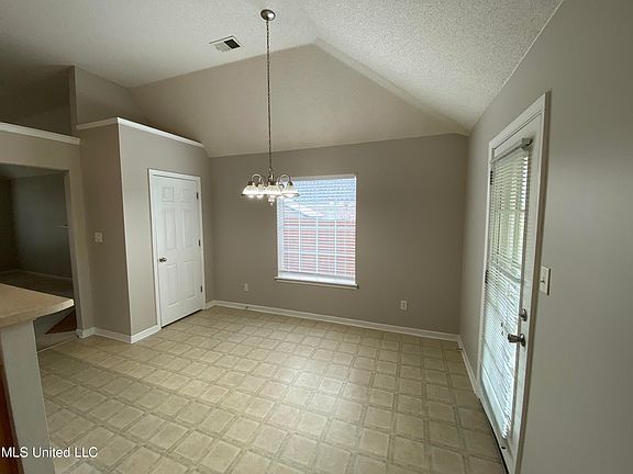 5th image of 9923 Wynngate Dr