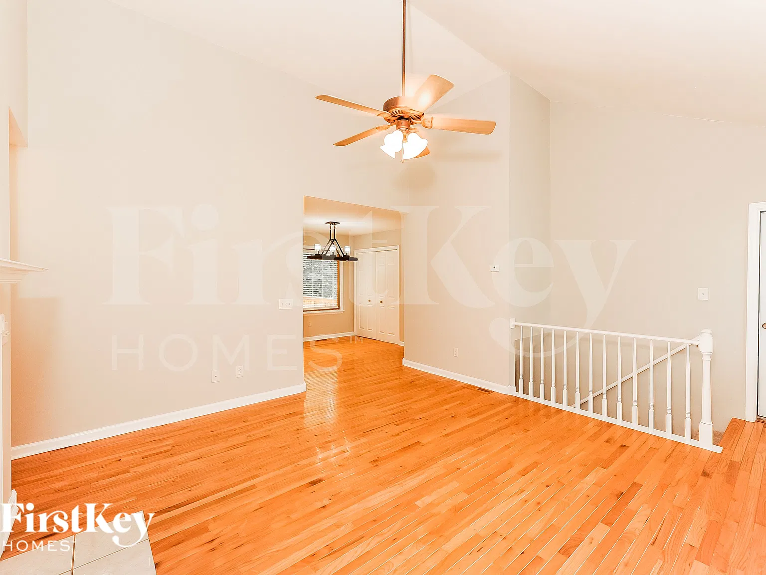 4 bed, 3.0 bath, 2370 sqft, $2,640 — Photo 3
