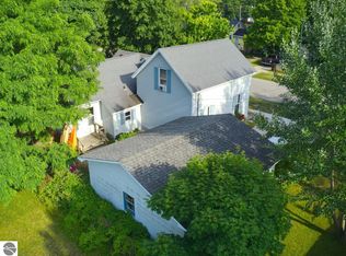 198 9th St, Manistee, MI 49660