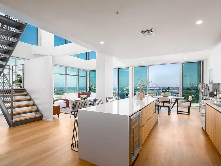 200 West Ocean Kitchen