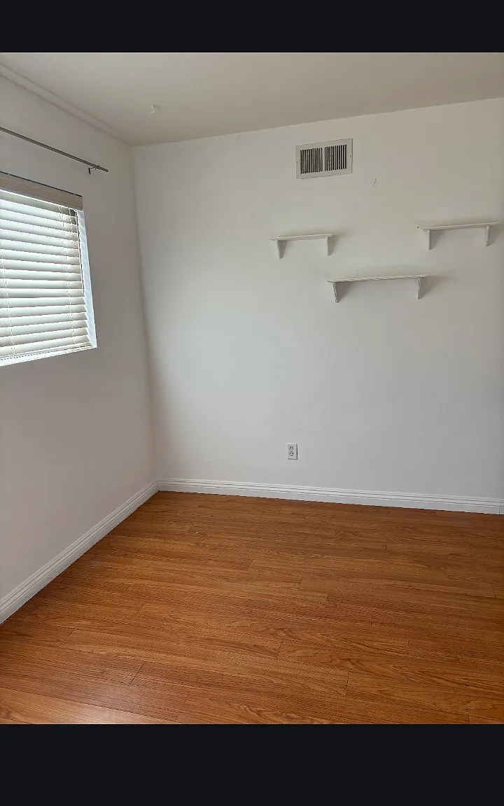 3 bed, 1288 sqft, $4,500 — Photo 3