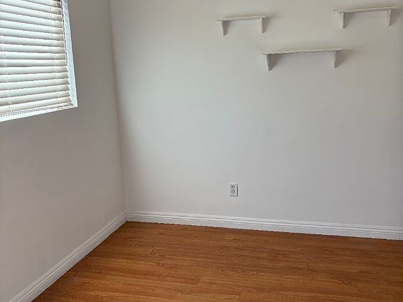 3rd image of 8417 E Garibaldi Ave