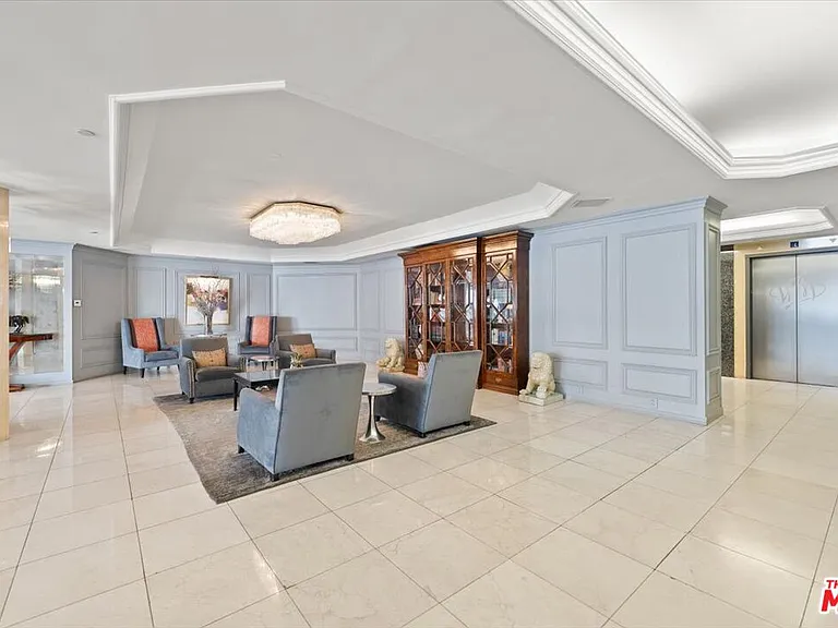 10660 Wilshire Blvd #705 — Photo 34