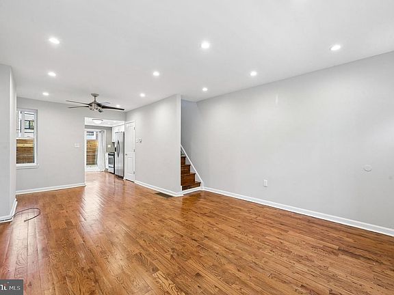 5th image of 2027 Wilder St