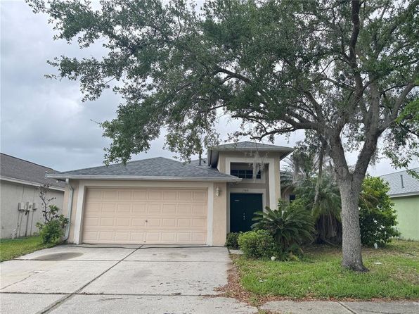 27618 Sky Lake Cir