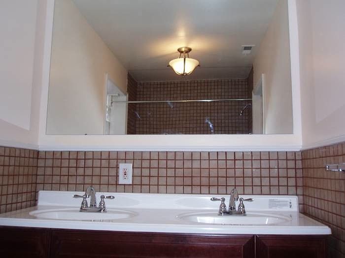 bath - double sinks