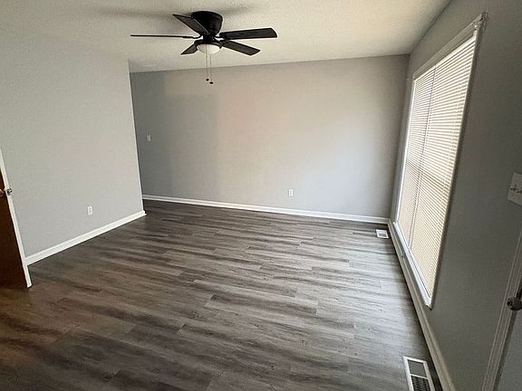 2nd image of 1019 N Arrowhead Ridge Dr