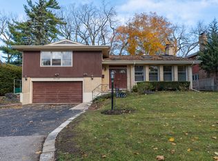 3110 Hill Ln, Wilmette, IL 60091