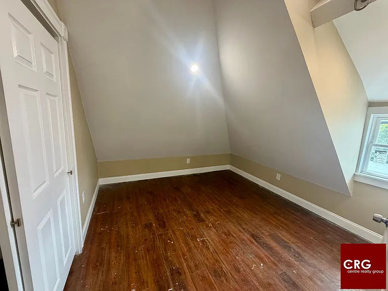 430 Meridian St #2 — Photo 17